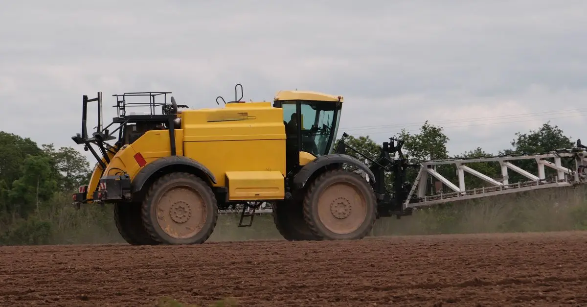 Guide d'achat : meilleur équipement de broyage pour déchets agricoles